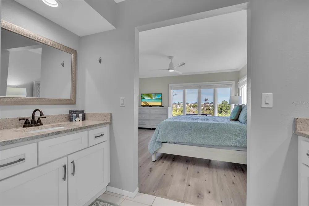 848 EVERGREEN WAY Longboat Key, FL 34228