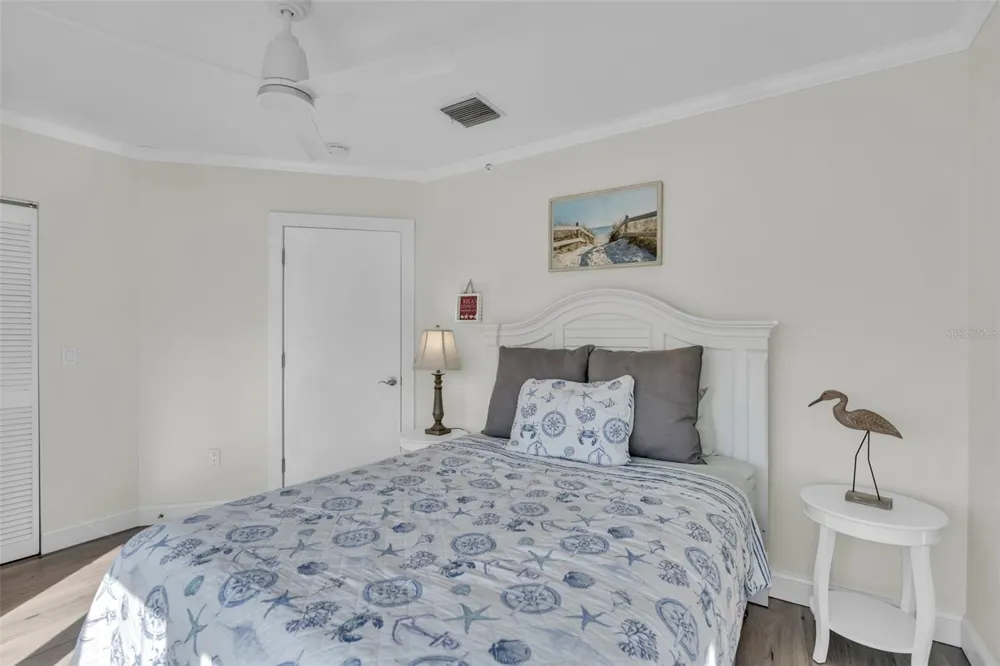 848 EVERGREEN WAY Longboat Key, FL 34228