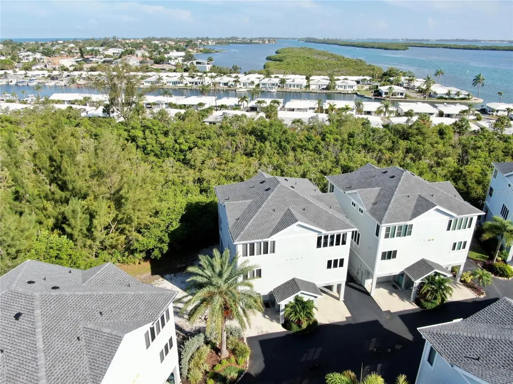848 EVERGREEN WAY Longboat Key, FL 34228