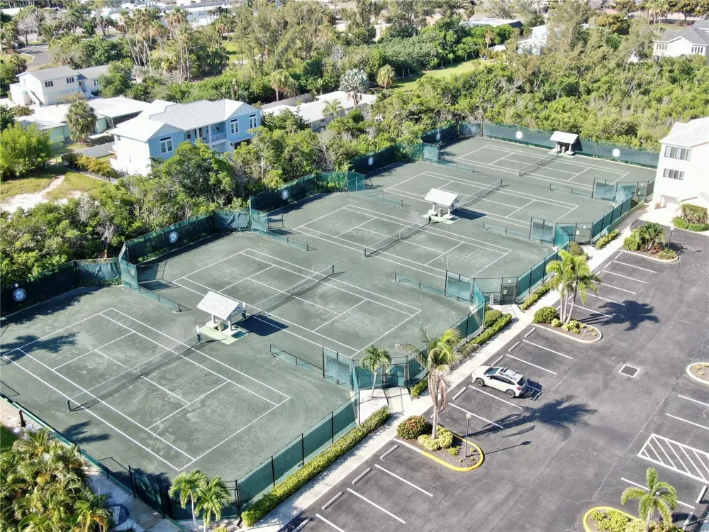 848 EVERGREEN WAY Longboat Key, FL 34228