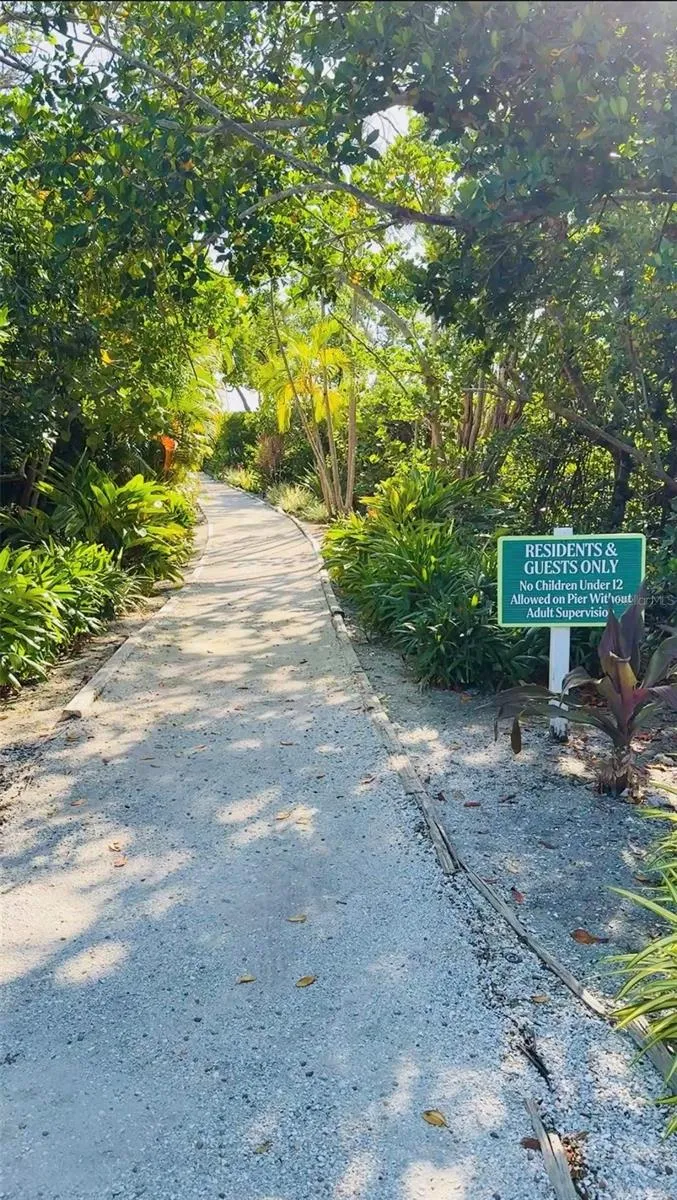 848 EVERGREEN WAY Longboat Key, FL 34228