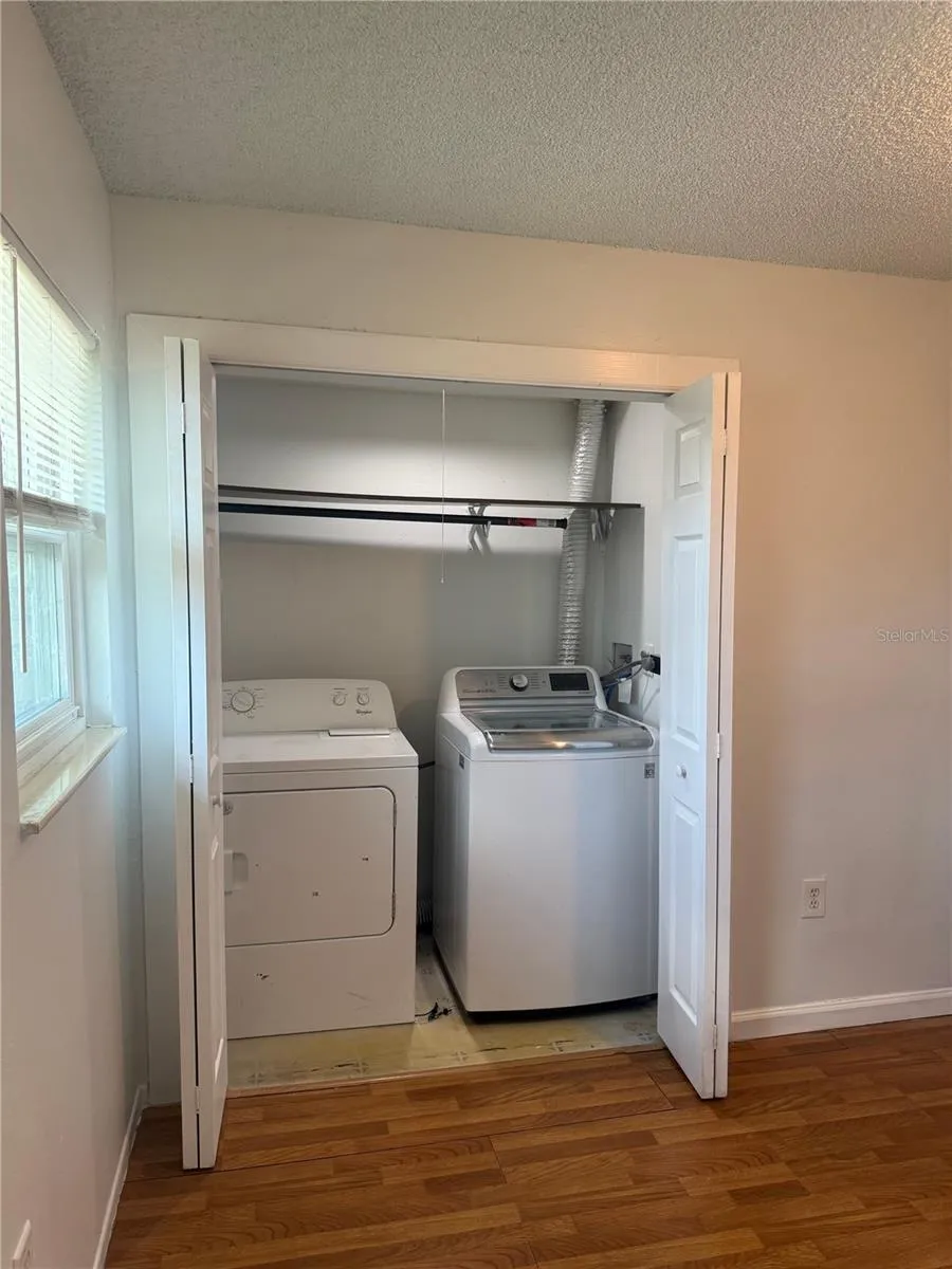 861 SKY LAKE CIRCLE #C Orlando, FL 32809