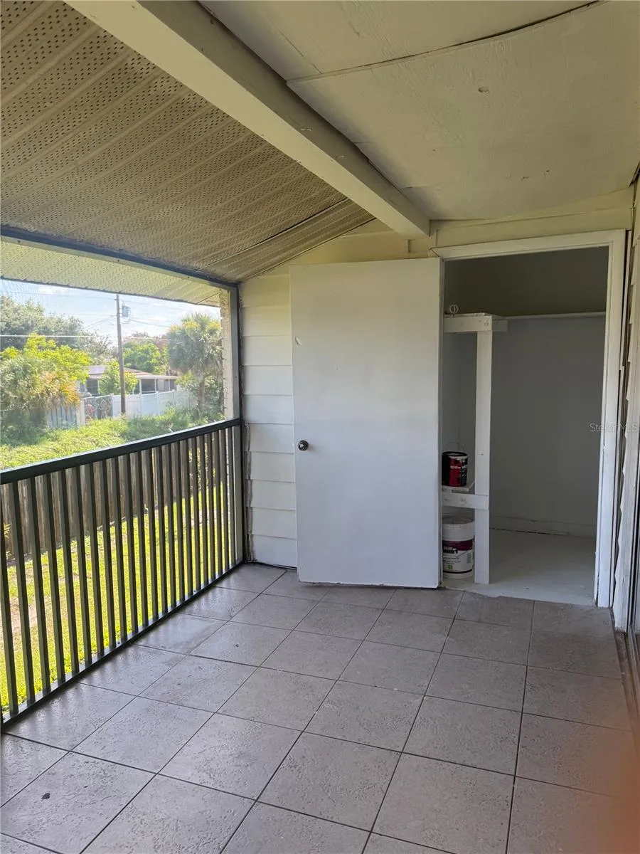 861 SKY LAKE CIRCLE #C Orlando, FL 32809