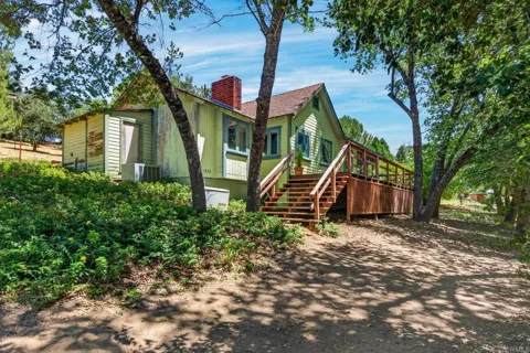 1352 Sunshine Trail
