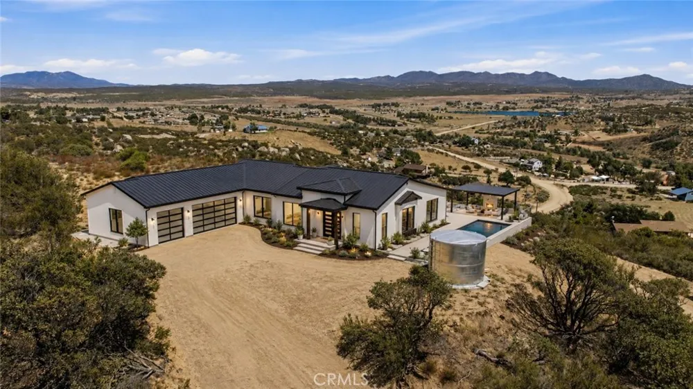894 Sunnybrook Circle Aguanga, CA 92536