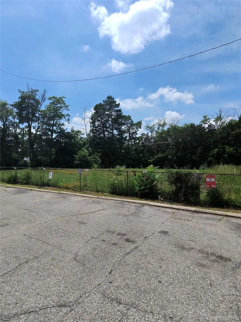 25301 Five mile #130 Redford Charter Township, MI 48239