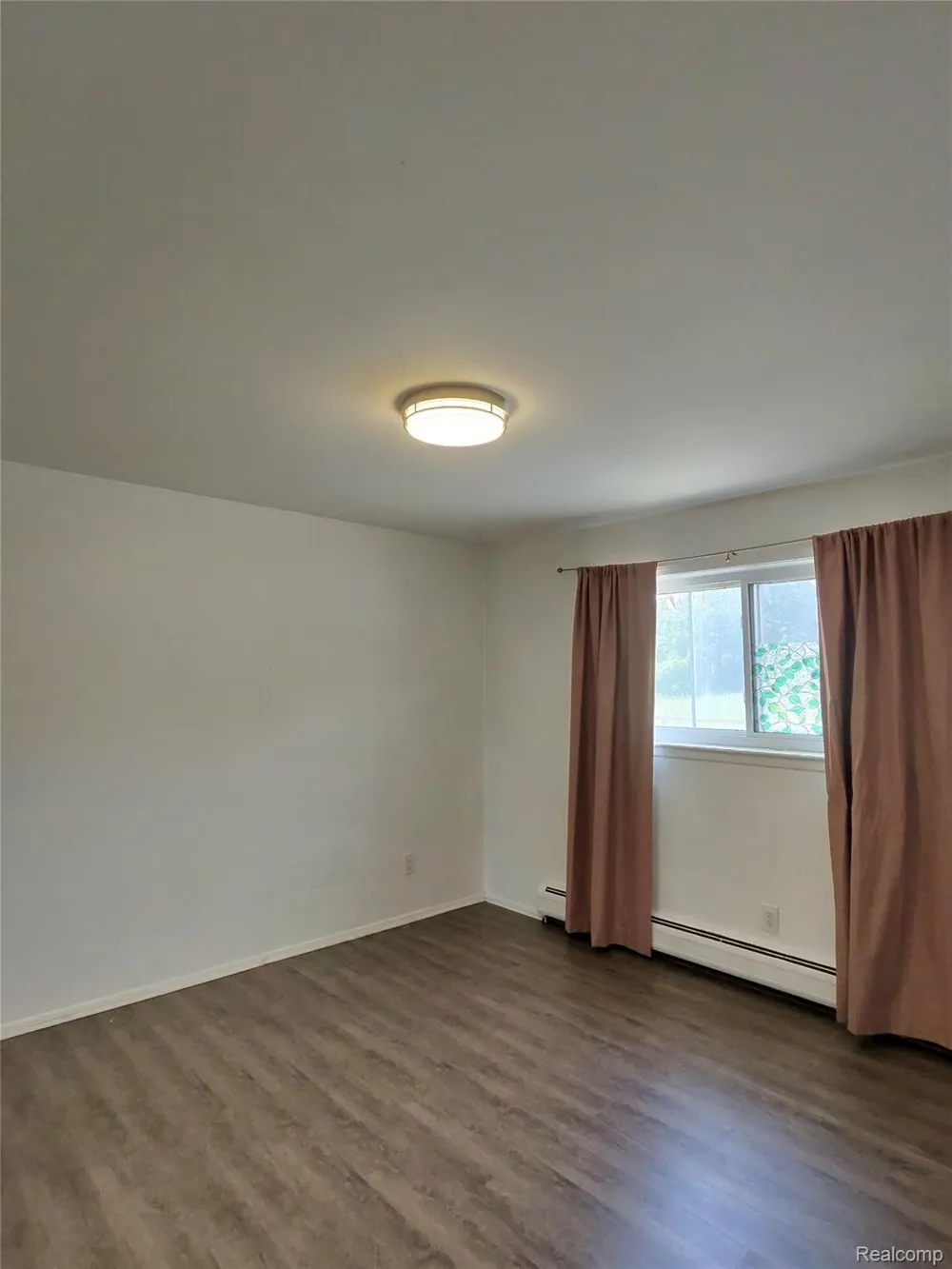 25301 Five mile #130 Redford Charter Township, MI 48239