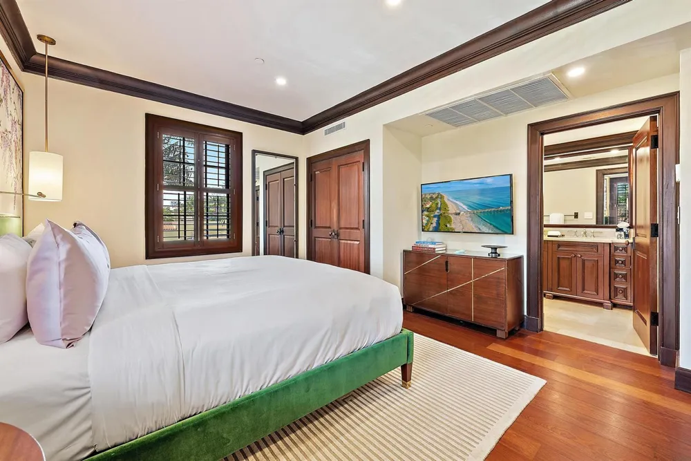 301 Australian Avenue #301 Palm Beach, FL 33480