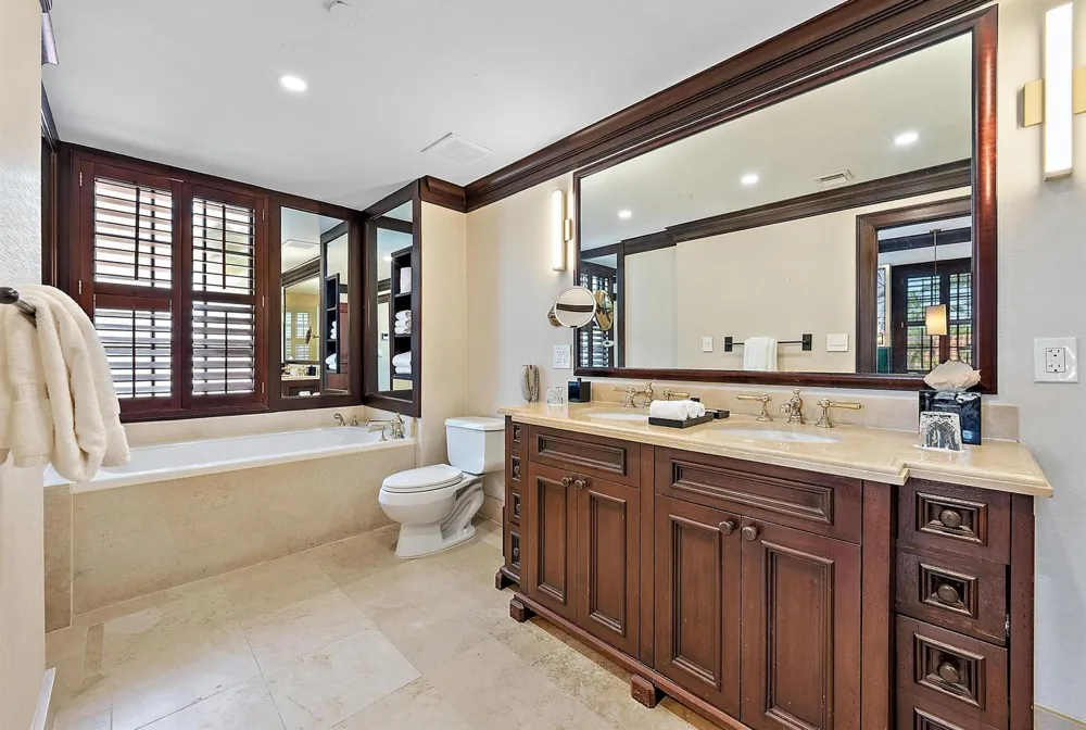 301 Australian Avenue #301 Palm Beach, FL 33480