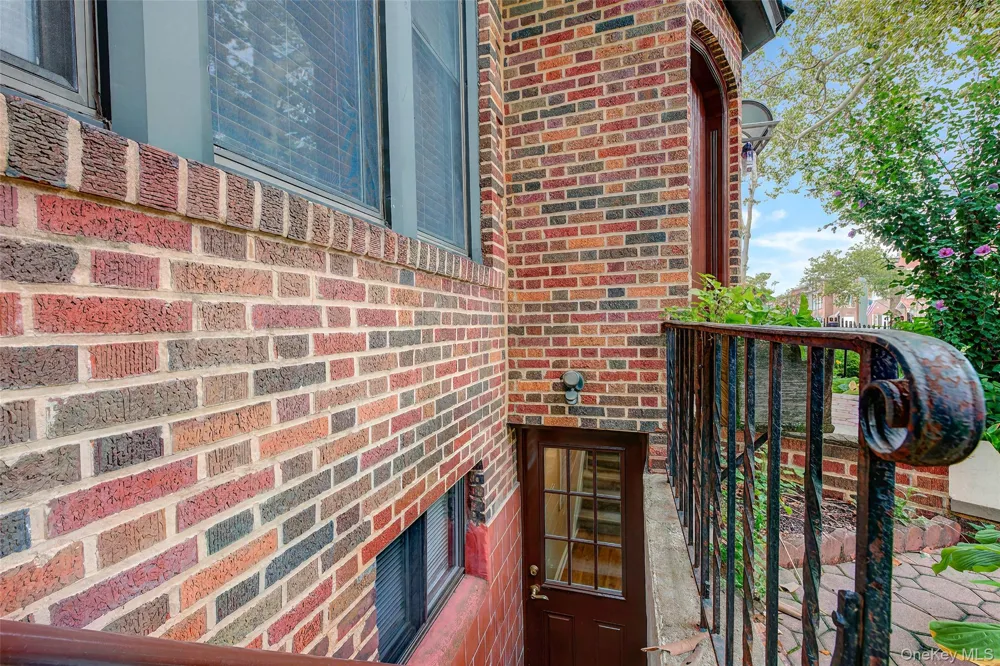 30-34 85th Street East Elmhurst, NY 11370