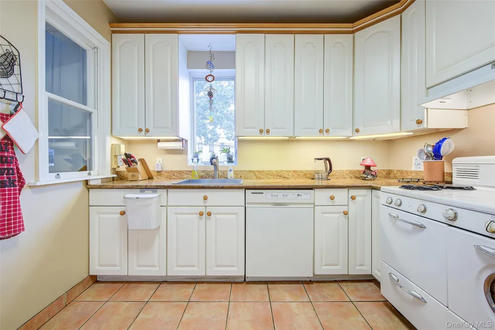 30-34 85th Street East Elmhurst, NY 11370