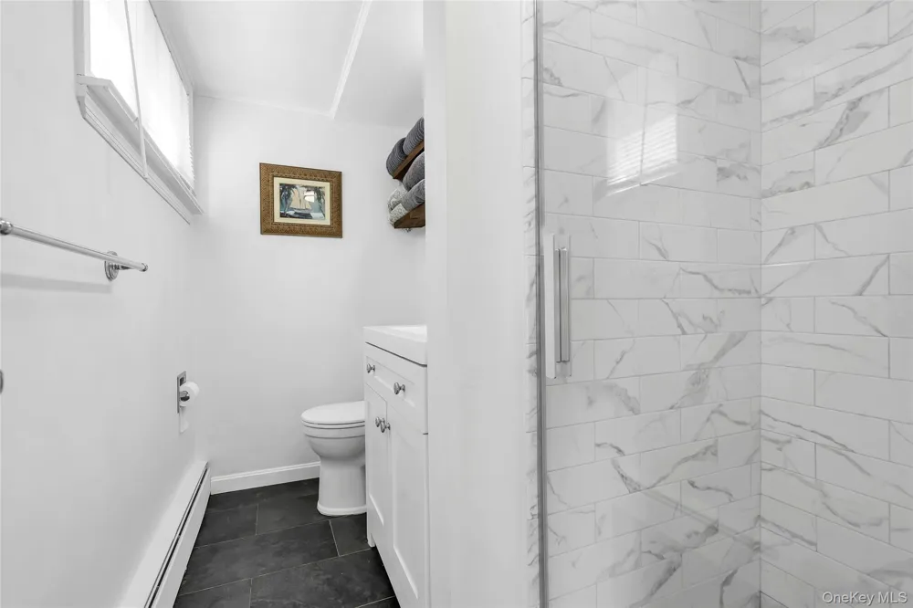 4 Dale Court Hauppauge, NY 11788