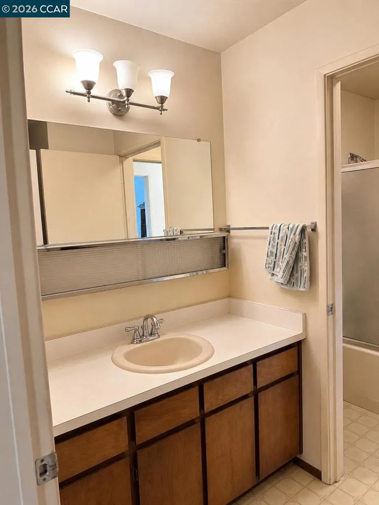 1070 Mohr Ln #1 Concord, CA 94518