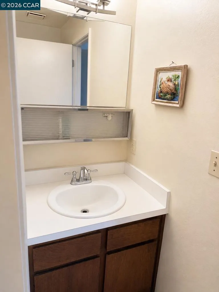 1070 Mohr Ln #1 Concord, CA 94518