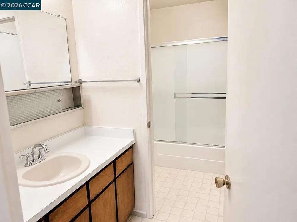 1070 Mohr Ln #1 Concord, CA 94518