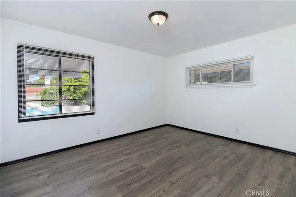 20309 Roscoe Winnetka, CA 91306