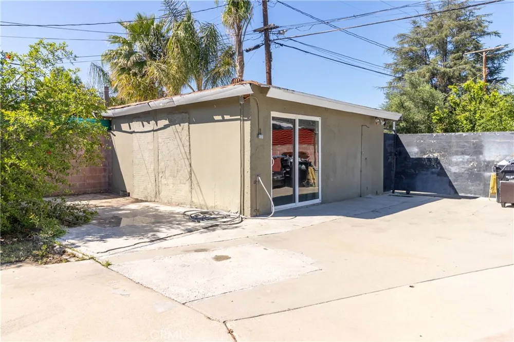 20309 Roscoe Winnetka, CA 91306