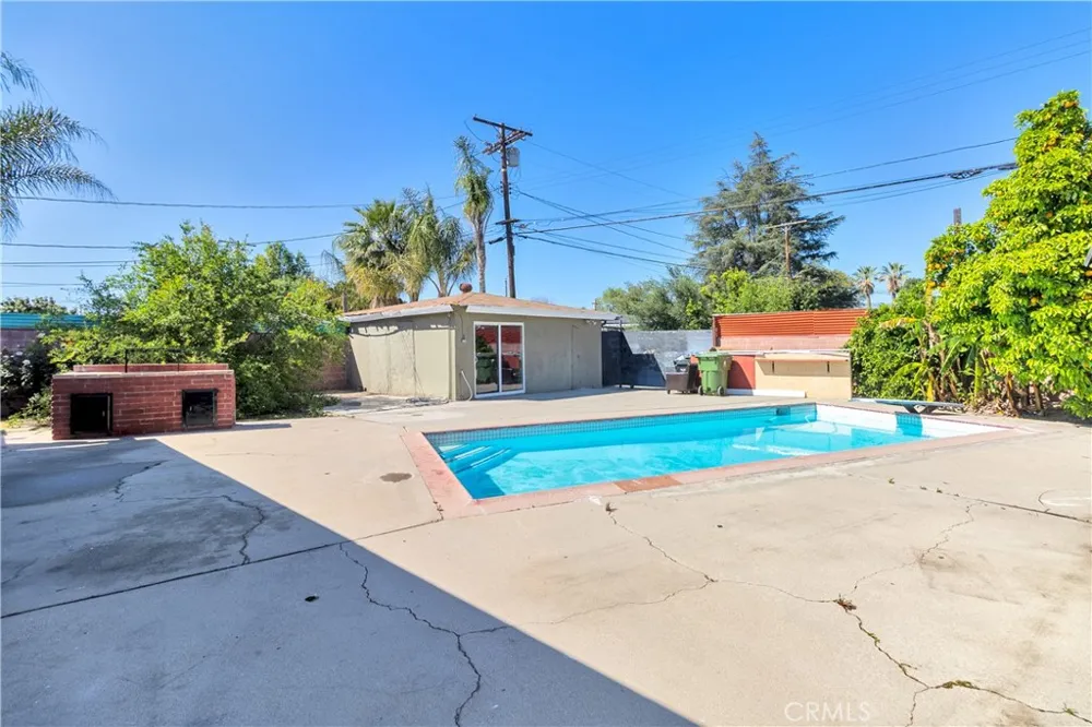 20309 Roscoe Winnetka, CA 91306