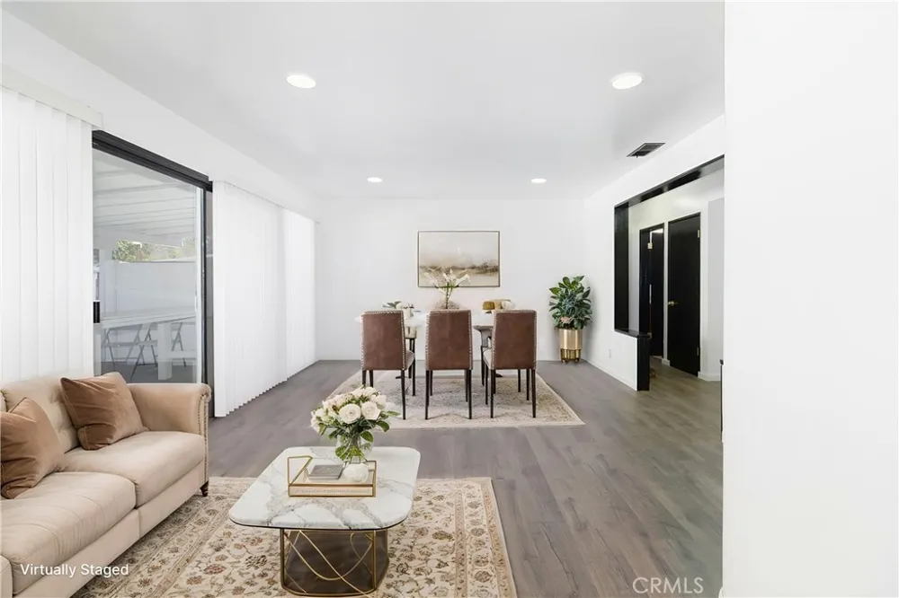 20309 Roscoe Winnetka, CA 91306