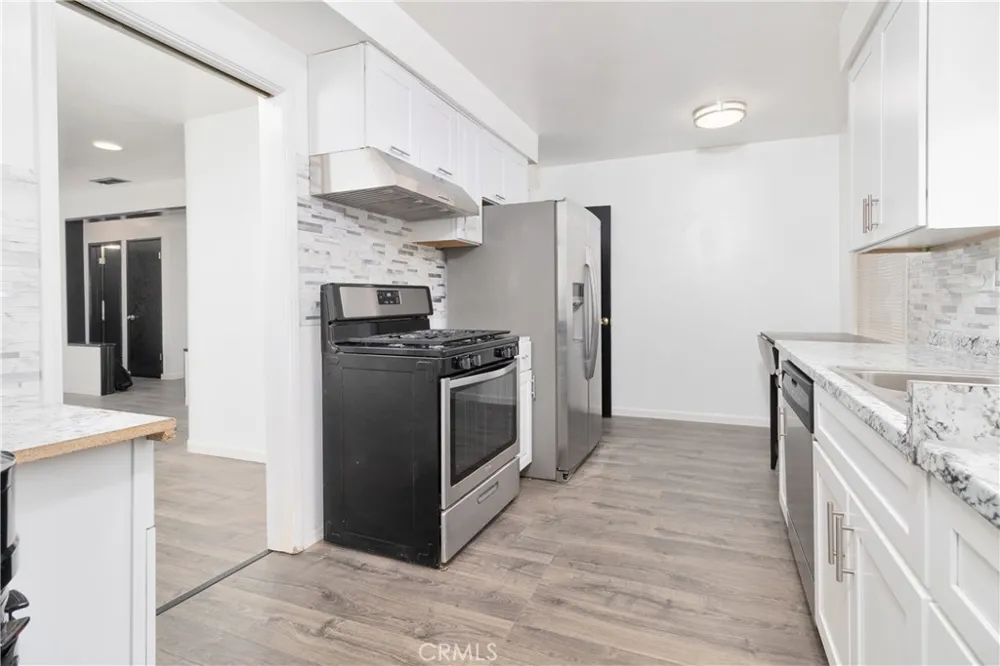 20309 Roscoe Winnetka, CA 91306