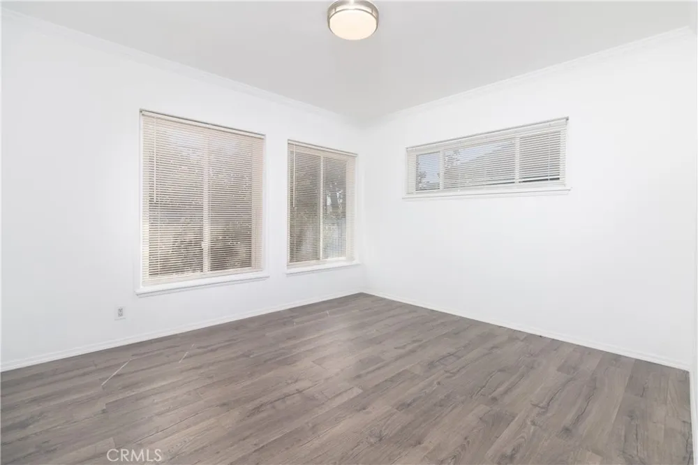 20309 Roscoe Winnetka, CA 91306