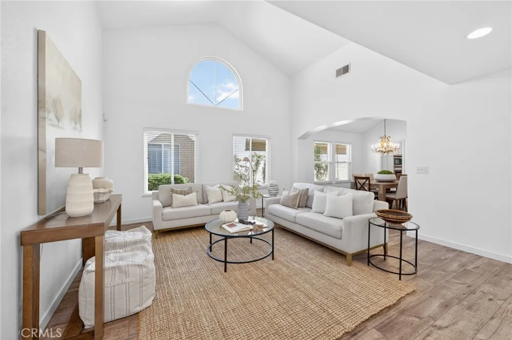 2997 W Silverhill Fresno, CA 93711