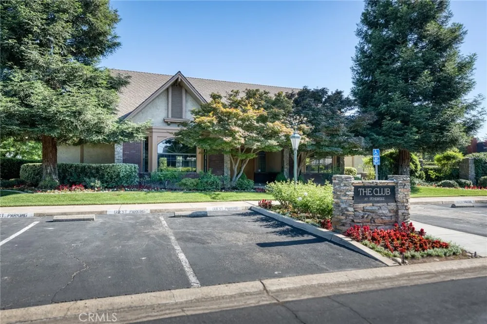 2997 W Silverhill Fresno, CA 93711