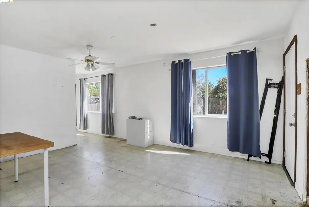 93 Atherton Ave Pittsburg, CA 94565
