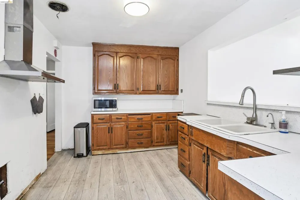 93 Atherton Ave Pittsburg, CA 94565