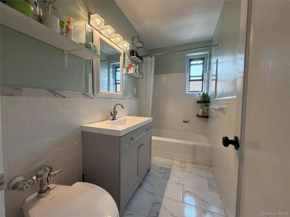 32-42 89th Street #C605 East Elmhurst, NY 11369