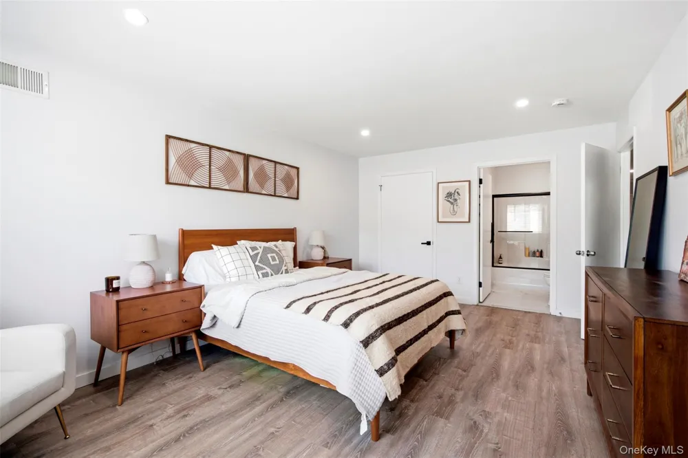 57 Magnolia Lane Warwick, NY 10990