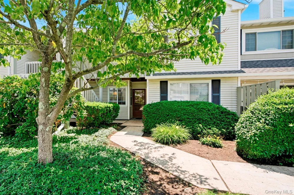 57 Magnolia Lane Warwick, NY 10990