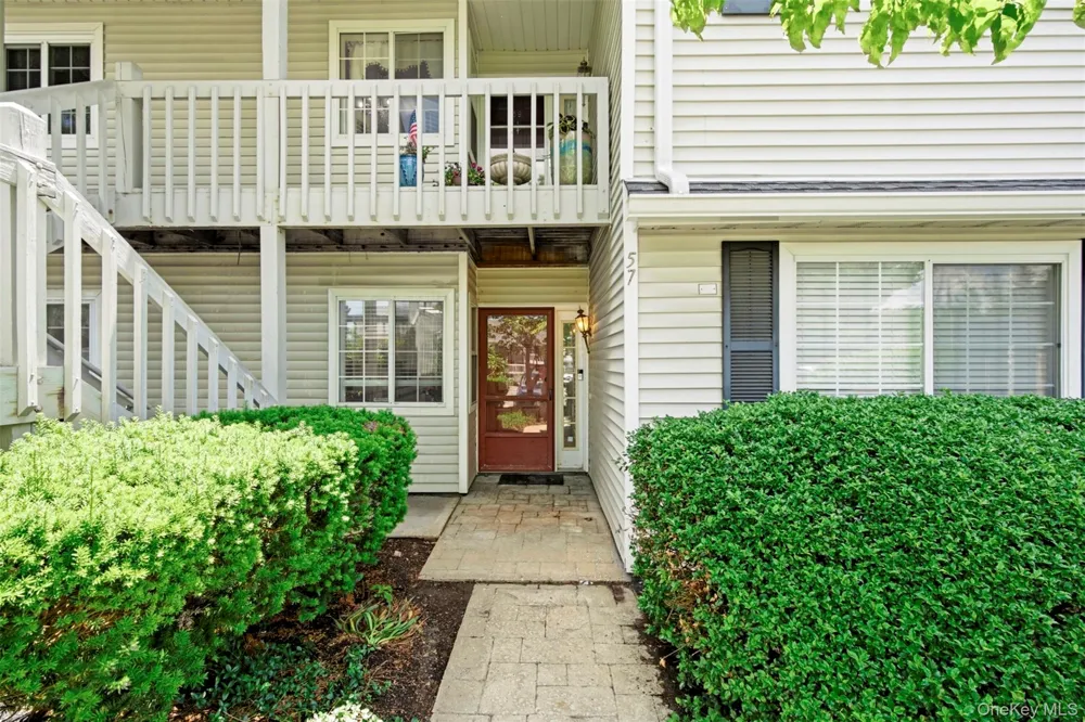 57 Magnolia Lane Warwick, NY 10990