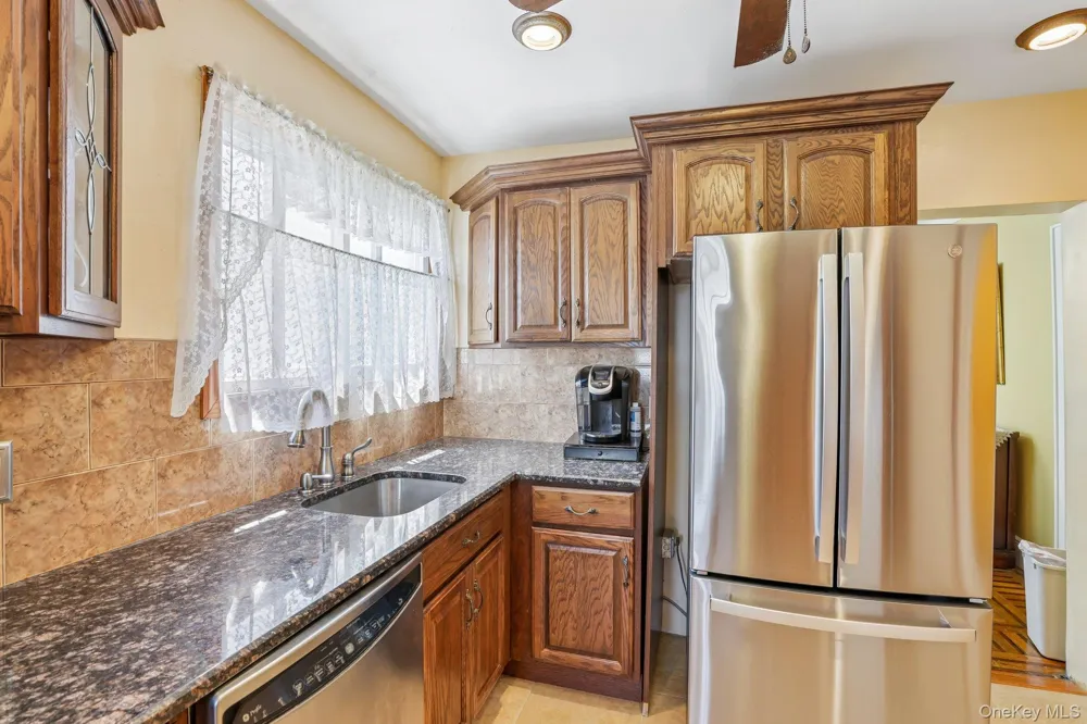 136-31 243rd Street Rosedale, NY 11422