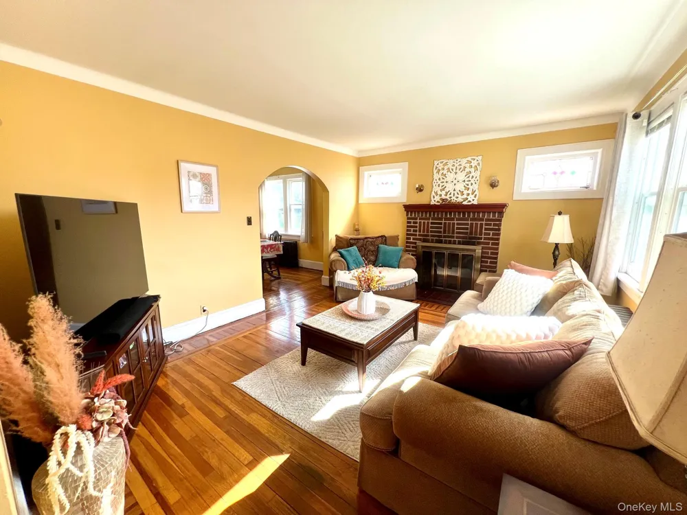 136-31 243rd Street Rosedale, NY 11422