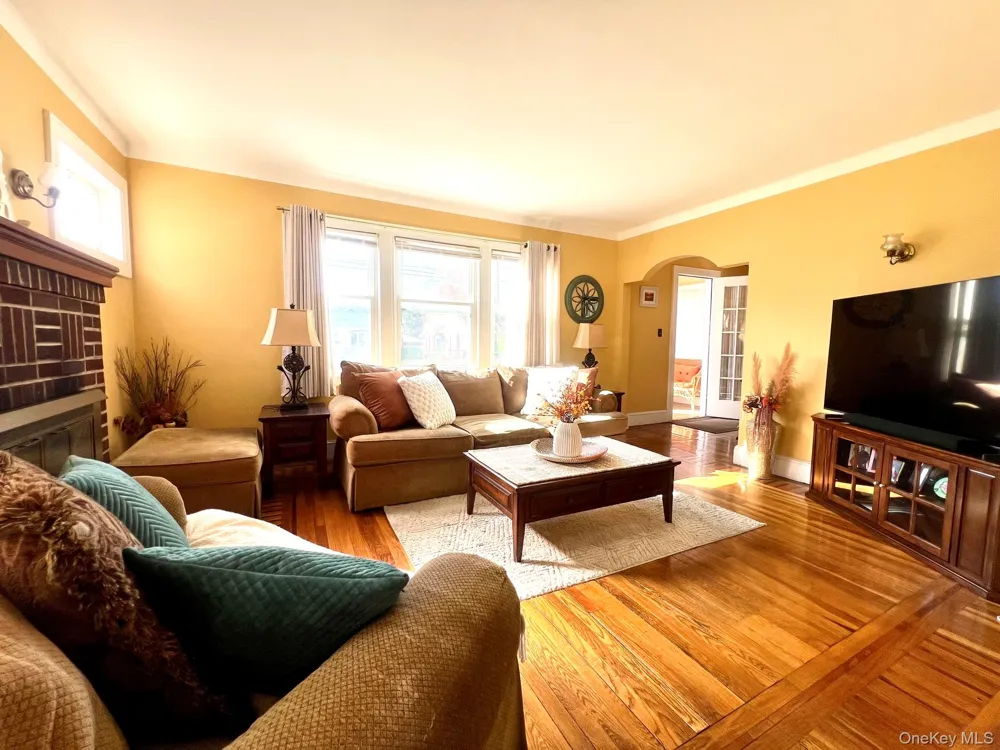 136-31 243rd Street Rosedale, NY 11422