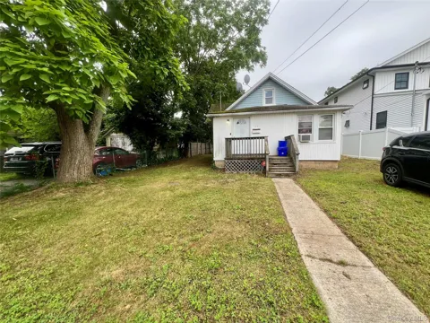 15 Westfield Avenue
