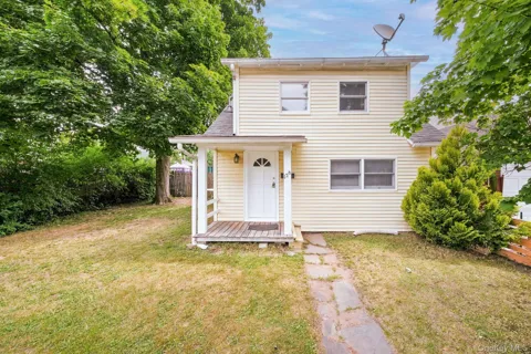 12 1/2 Schultz Street #3