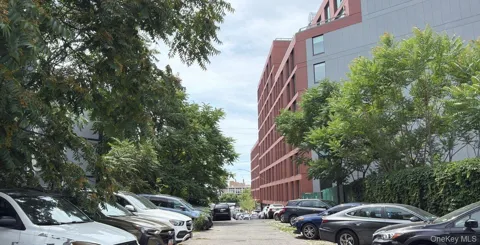 72 Clove Road #76-2