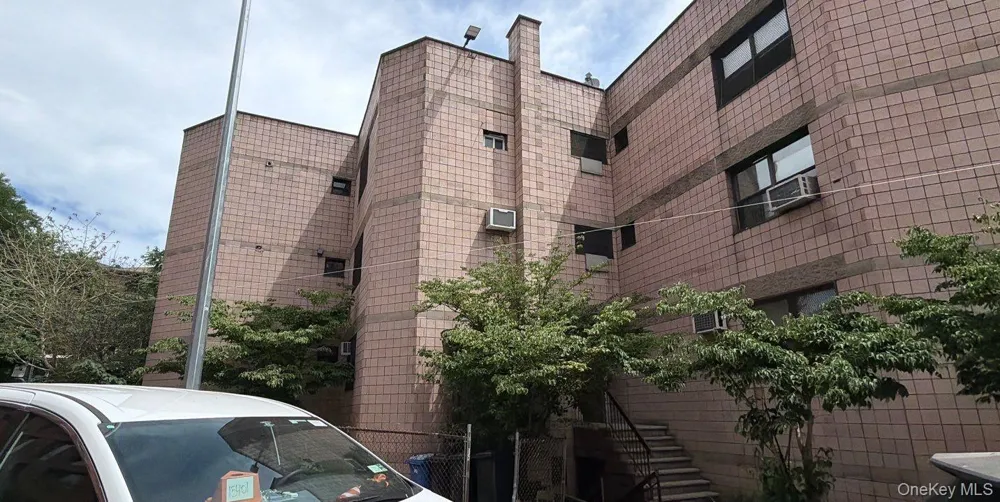 72 Clove Road #76-2 Brooklyn, NY 11225