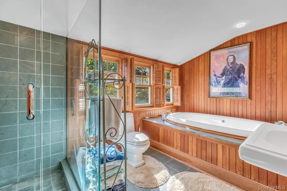 10450 New Suffolk Avenue Cutchogue, NY 11935