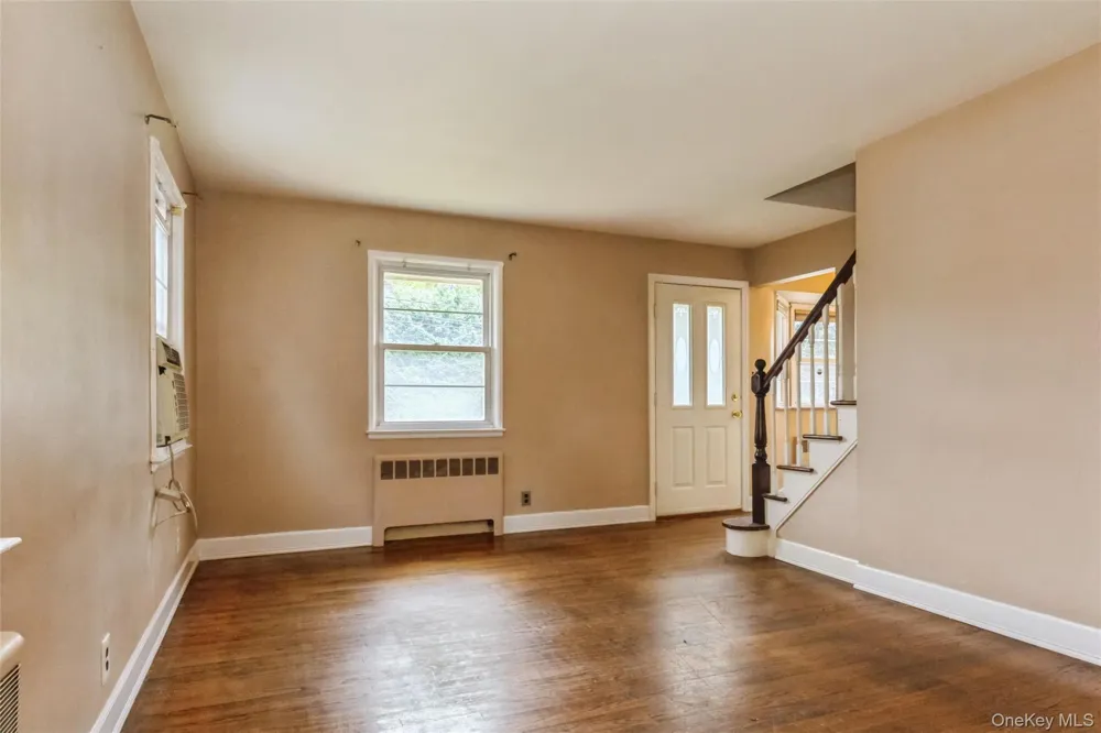 5 Cambridge Street Malverne, NY 11565