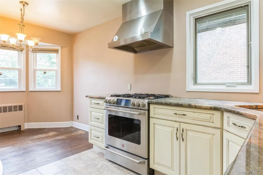 5 Cambridge Street Malverne, NY 11565