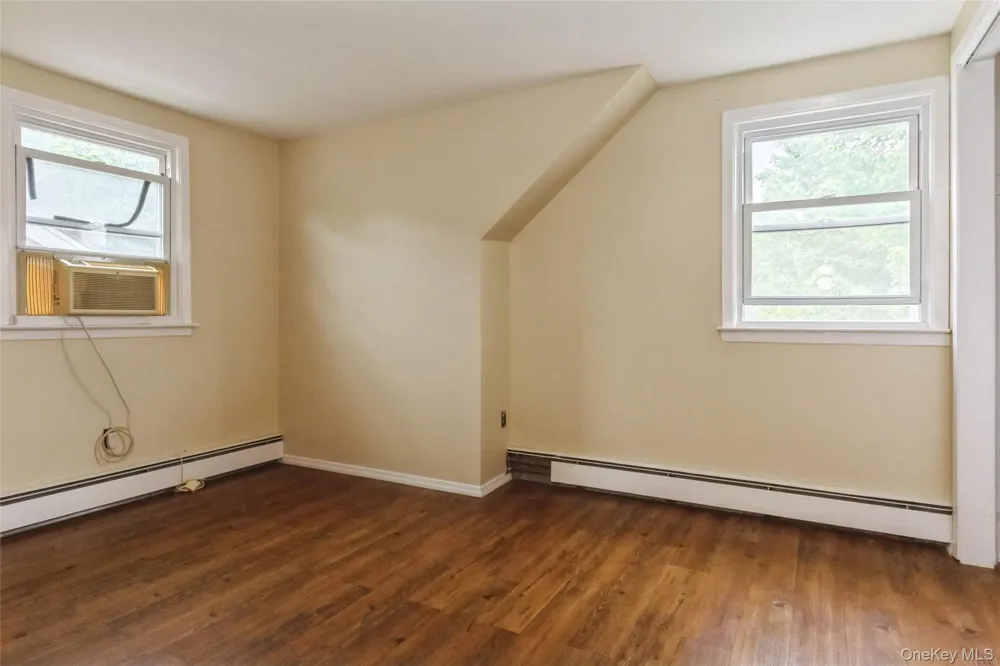 5 Cambridge Street Malverne, NY 11565