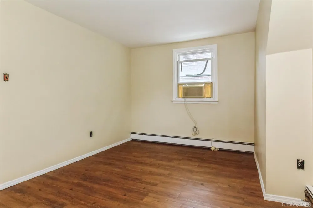 5 Cambridge Street Malverne, NY 11565