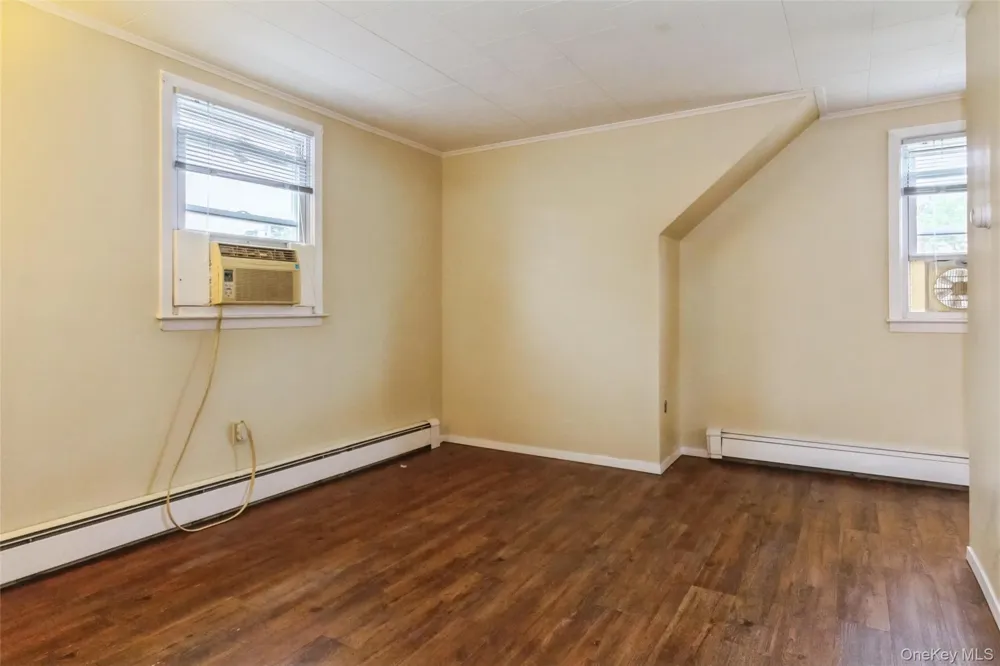 5 Cambridge Street Malverne, NY 11565