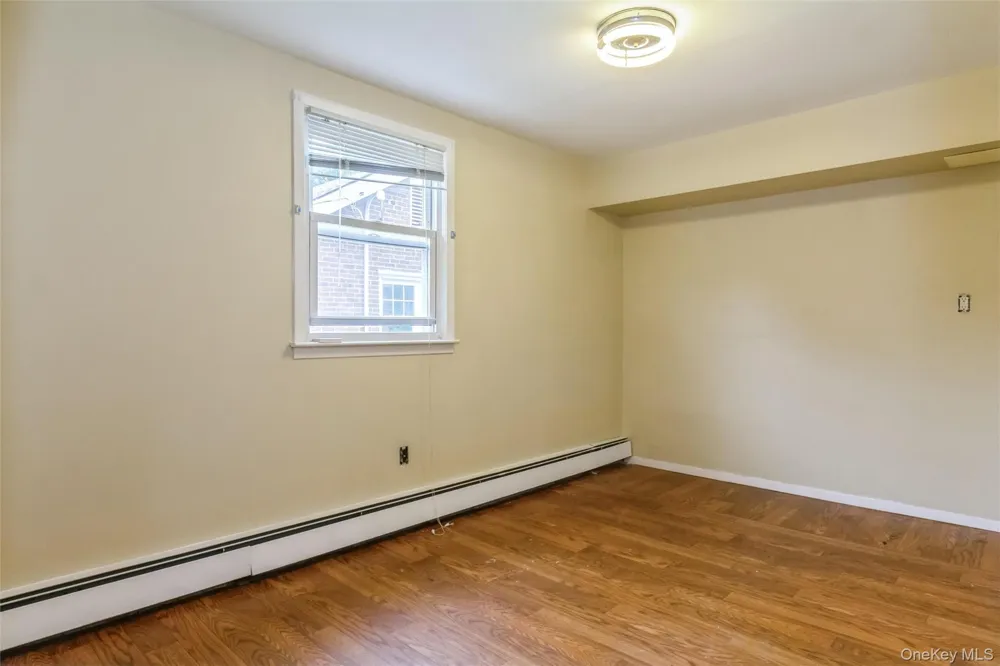 5 Cambridge Street Malverne, NY 11565