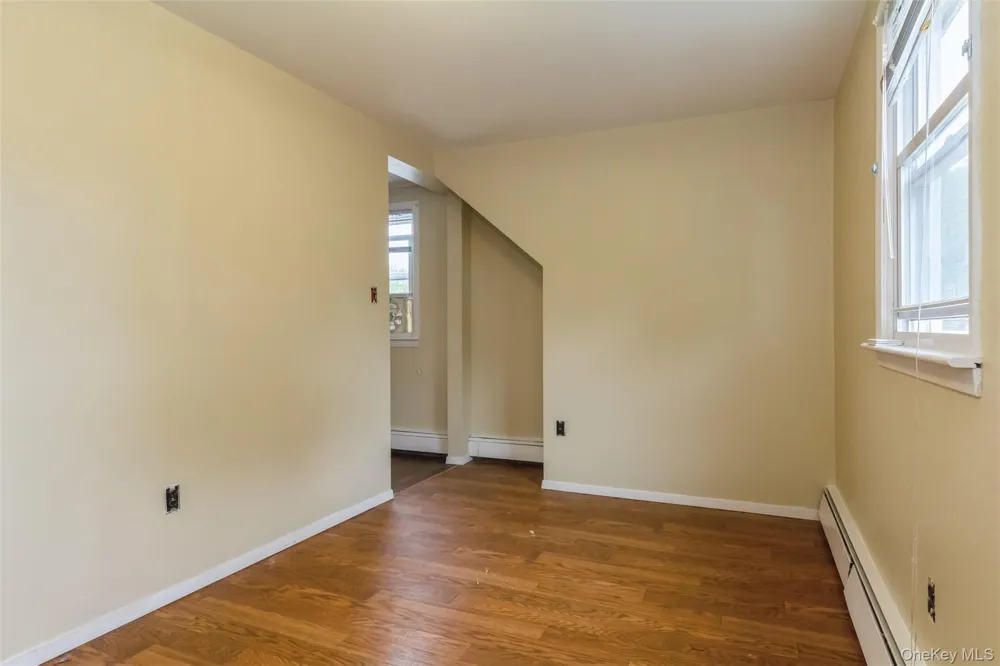 5 Cambridge Street Malverne, NY 11565