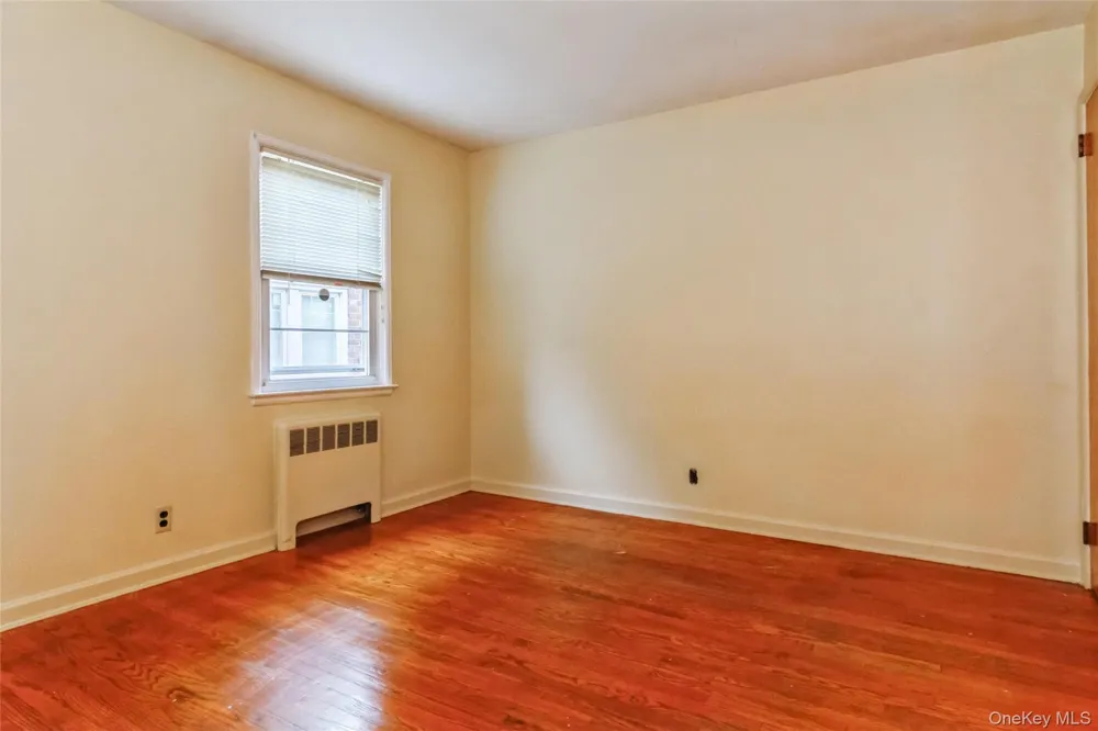 5 Cambridge Street Malverne, NY 11565
