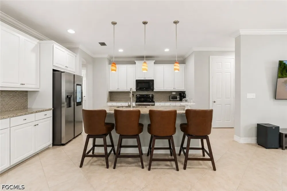 King Williams Street Fort Myers, FL 33916